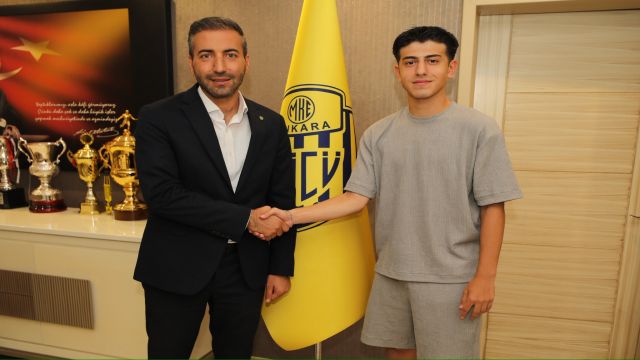 Batuhan Gürsoy Transferi Resmen Açıklandı! Yıldız Oyuncuyla Profesyonel Sözleşme İmzalandı 1 Batuhan Gürsoy Transferi Resmen Açıklandı! Yıldız Oyuncuyla Profesyonel Sözleşme İmzalandı