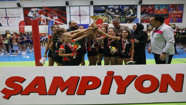 Etimesgut Belediye Spor Yatırımı Ankara Altyapı Ligi'nde Şampiyonluk Getirdi! 10 Etimesgut Belediye Spor Yatırımı Ankara Altyapı Ligi’nde Şampiyonluk Getirdi!