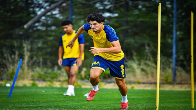 Genç Forvet Atakan Güner, Ankaragücü Kampında Göz Doldurarak Teknik Heyetin Güvenini Kazanmayı Hedefliyor! [1]