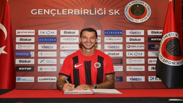 Gençlerbirliği'ne bomba transfer: Pedro Pereira sağ bek! 1 Gençlerbirliği'ne bomba transfer: Pedro Pereira sağ bek!