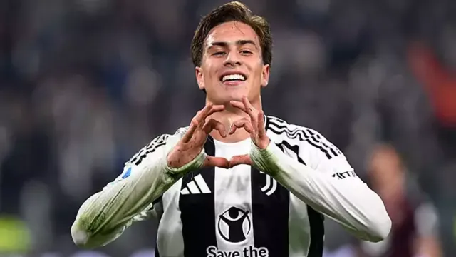 Kenan Yıldız FIFA Kulüpler Dünya Kupası'nda Coştu: 2 Gollü Performansla Barcelona ve Bayern Münih'in Radarında! 1 Kenan Yıldız FIFA Kulüpler Dünya Kupası'nda Coştu: 2 Gollü Performansla Barcelona ve Bayern Münih'in Radarında!
