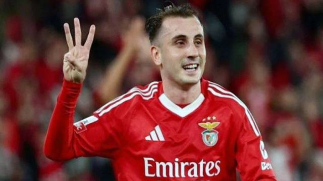 <h2>Kerem Aktürkoğlu Portekiz'de Fırtına Gibi Esiyor: Eylül-Ekim'de 5 Gol 2 Asistle Ayın Forveti Seçildi!</h2> 1 Kerem Aktürkoğlu Portekiz'de Fırtına Gibi Esiyor: Eylül-Ekim'de 5 Gol 2 Asistle Ayın Forveti Seçildi!