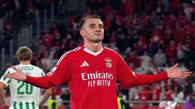 Kerem Aktürkoğlu’ndan Şok Mekanlı: 3 Golüyle Türkiye’ye Zafer! [3][5]