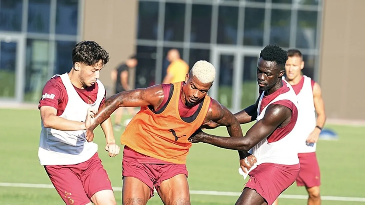 Son Dakika: Galatasaray Şampiyonluk İçin Çift Antrenmanda Hücum Temposu!