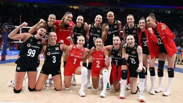 Sultanlar VNL 2025 Çeyrek Finalinde Japonya ile Karşılaşacak: Dev Randevuya Doğru! 14 Sultanlar VNL 2025 Çeyrek Finalinde Japonya ile Karşılaşacak: Dev Randevuya Doğru!