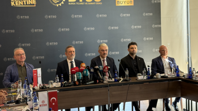 Bursaspor’a Tarihi Destek! Bursalı İş İnsanları Takıma 60 Milyon TL'lik Yatırım Yaptı 1 Bursaspor’a Tarihi Destek! Bursalı İş İnsanları Takıma 60 Milyon TL'lik Yatırım Yaptı