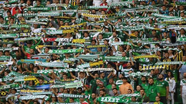 Bursaspor Taraftarından Yine Rekor Katılım: Maç Kapalı Gişe Oynandı!