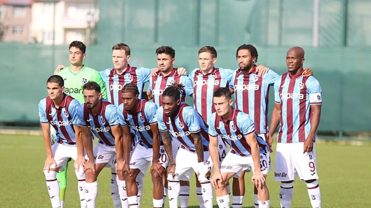 <p><strong>"Trabzonspor'da Gol Bombası! Prova Maçlarında 3 Golle Skoru Düzenledi"</strong></p> 1 "Trabzonspor'da Gol Bombası! Prova Maçlarında 3 Golle Skoru Düzenledi"
