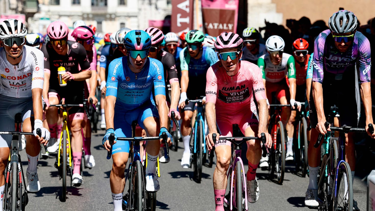 Giro d'Italia 2025 8. Etap: Yarış Tarihine Geçecek Anlar! 4 Giro d’Italia 2025 8. Etap: Yarış Tarihine Geçecek Anlar!