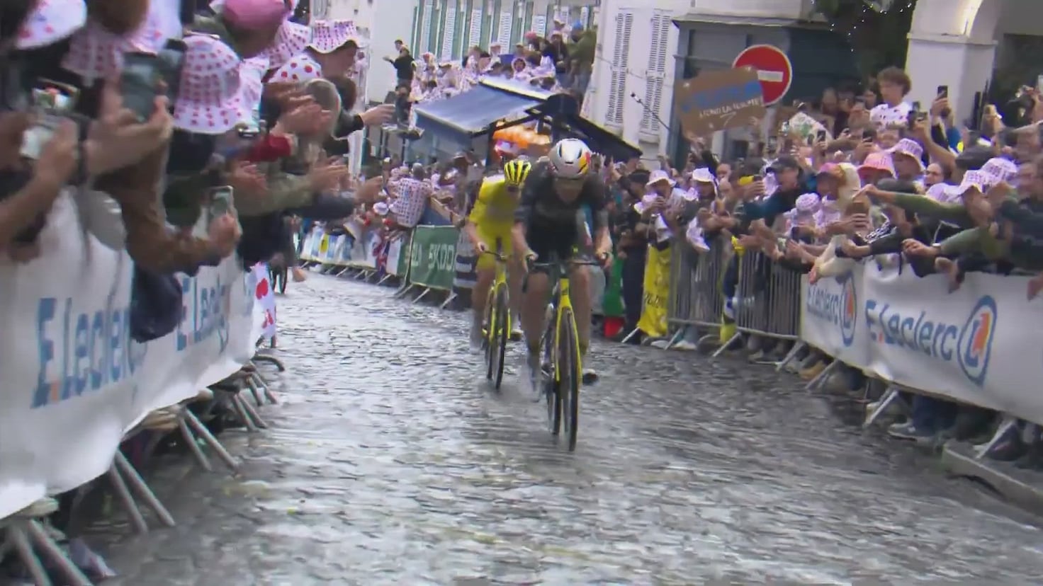 Van Aert'tan Pogacar'a Montmartre'da Tarihi Saldırı: Tour de France 2025 Son Etap Zaferi 1 Van Aert'tan Pogacar'a Montmartre'da Tarihi Saldırı: Tour de France 2025 Son Etap Zaferi